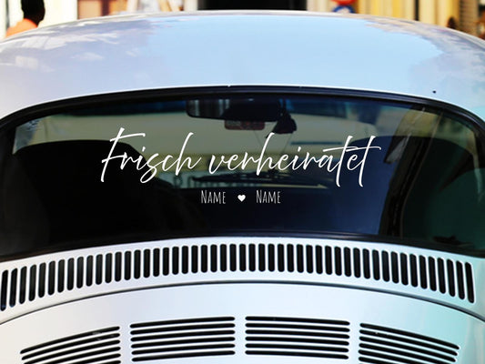 Frisch verheiratet Heckscheibenaufkleber mit individuellen Namen – Perfekt für Hochzeiten – 60 cm x 18,5 cm – Wunschfarbe
